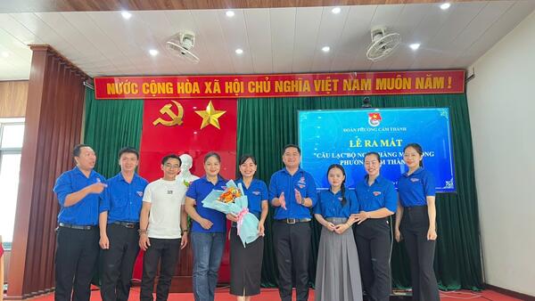 Đoàn phường Cẩm Thành ra mắt câu lạc bộ Ngân hàng máu sống và Tuyên truyền ca khúc cách mạng