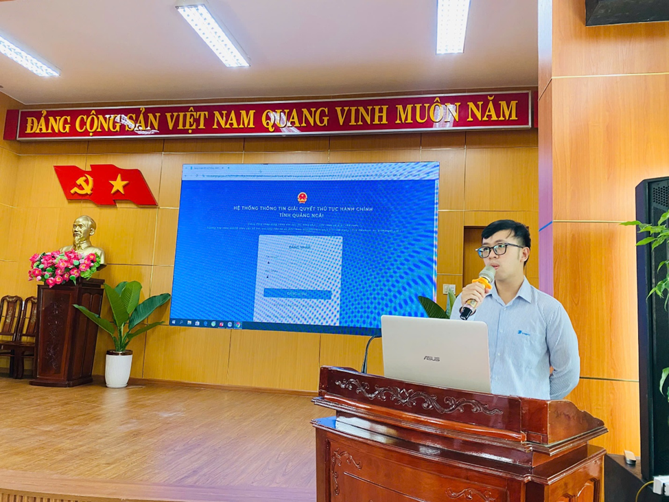 Đ/c Võ Việt Hiếu, Kỹ thuật viên Trung tâm viễn thông VNPT Quảng Ngãi